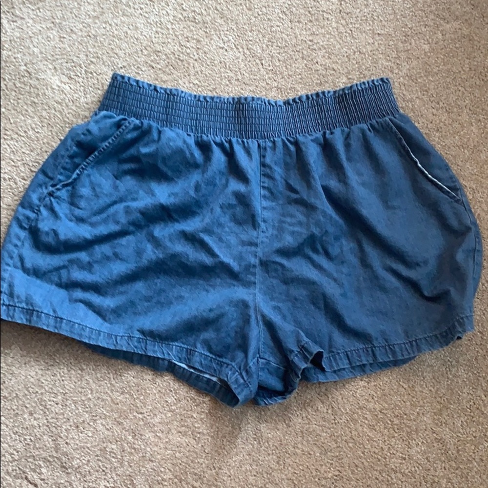 Universal Thread Chambary Shorts